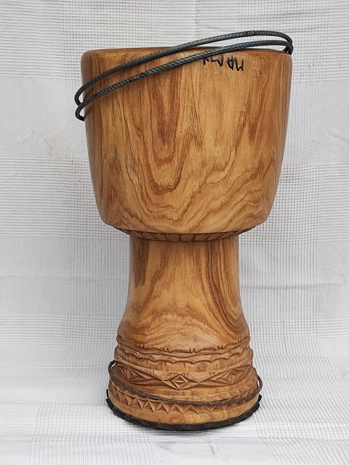Fût de djembé de Guinée en guéni (bois de balafon) - Djembe haut de gamme