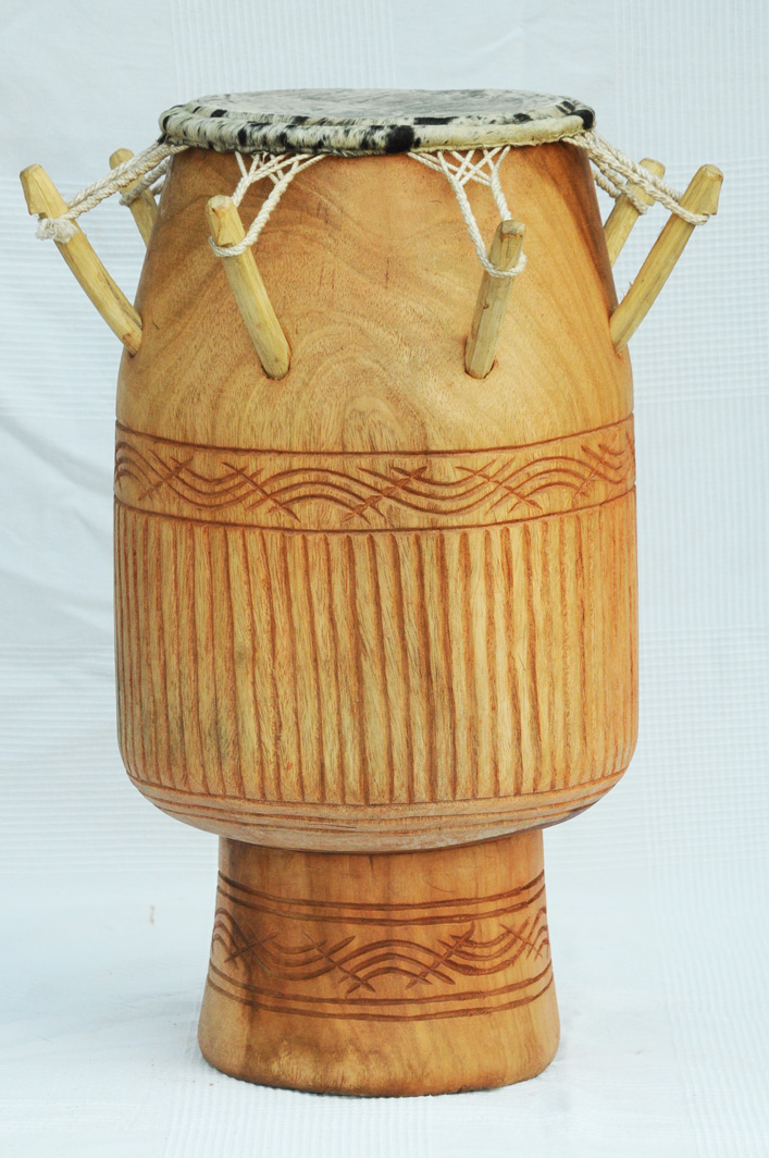 Le Tam-Tam parleur, cet instrument des traditions africaines –