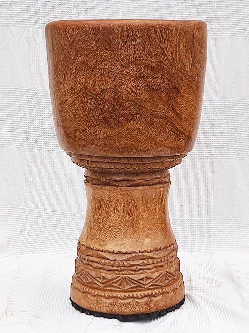 Fût de djembé de Guinée en dugura (dimb) - Djembe haut de gamme