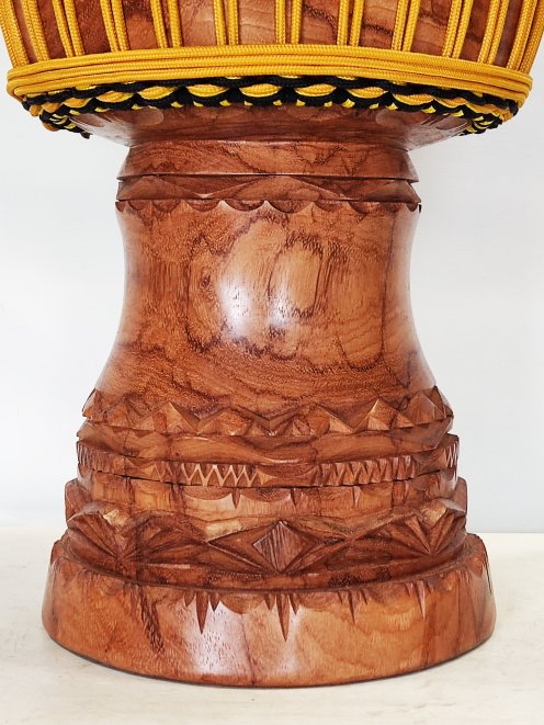 Djembé de Guinée en dugura (dimb) - Djembe haut de gamme