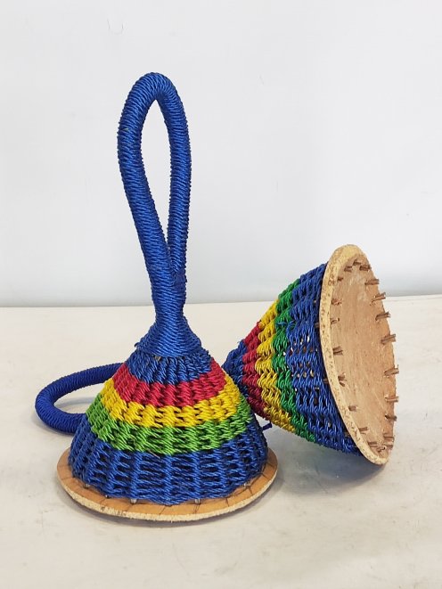 Hochet caxixi - Hochet tressé africain