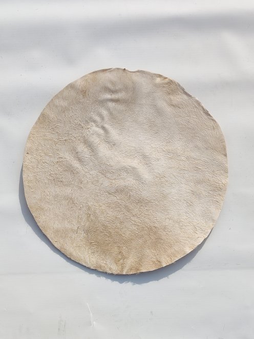 Peau d'âne fine avec poil pour tambour djembé M