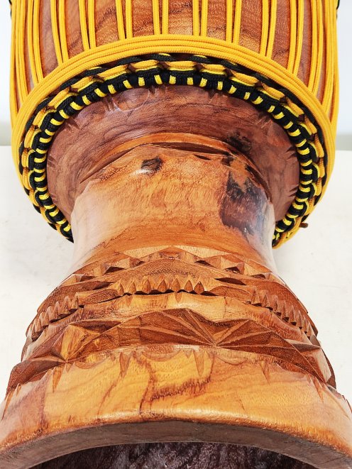 Djembé de Guinée en dugura (dimb) - Djembe haut de gamme