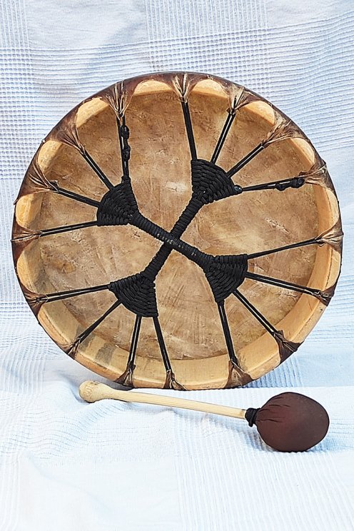Tambour rituel chamanique (tambour de chamane) avec peau de cerf