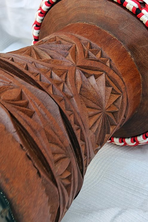 Djembé de Guinée en dugura (dimb) - Djembe haut de gamme