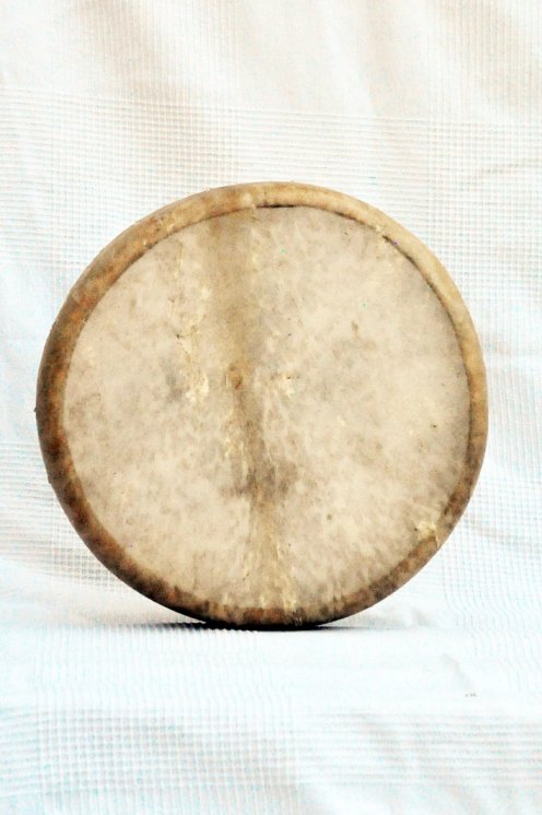 Tambour rituel chamanique (tambour de chamane) avec peau de chèvre