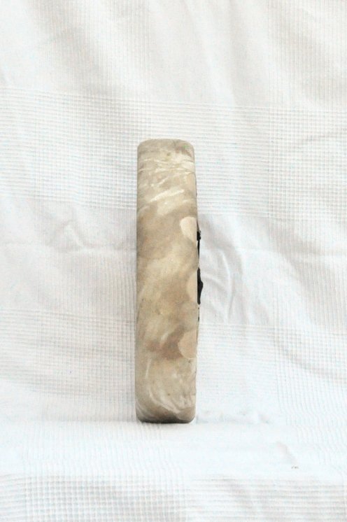 Tambour rituel chamanique (tambour de chamane) avec peau de vache