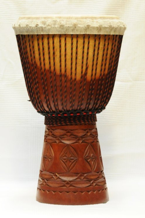 Grand djembé Guinée Top diala : acheter djembe guinéen (djala, acajou)