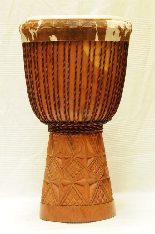 Grand djembé Guinée Top dugura : acheter djembe guinéen (dougoura, dimb)