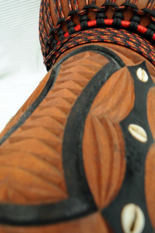 Vente de djembé professionnel guinéen - Grand djembé de Guinée en linké