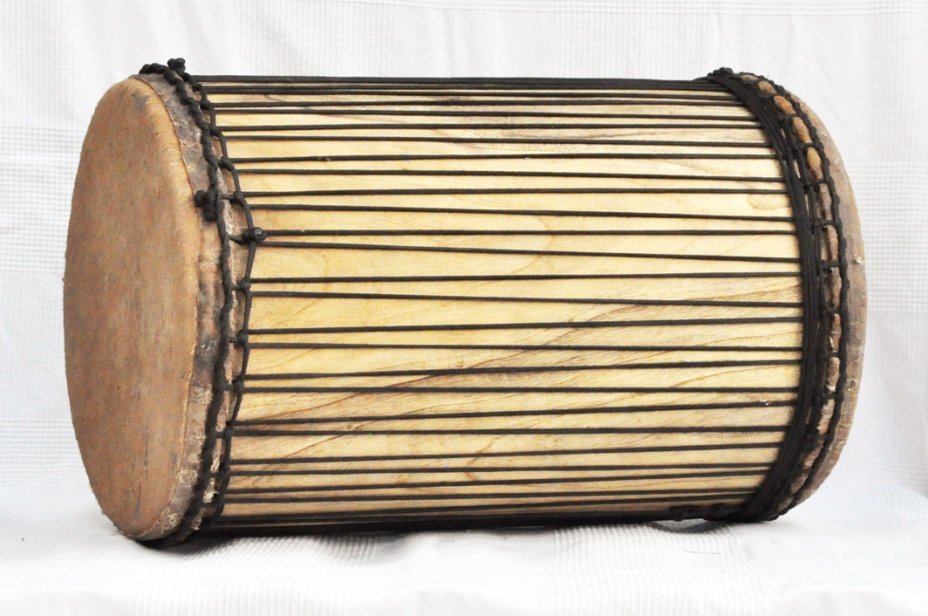 Dundun dundunba montage traditionnel en melina - Tambour doumdoum de Guinée