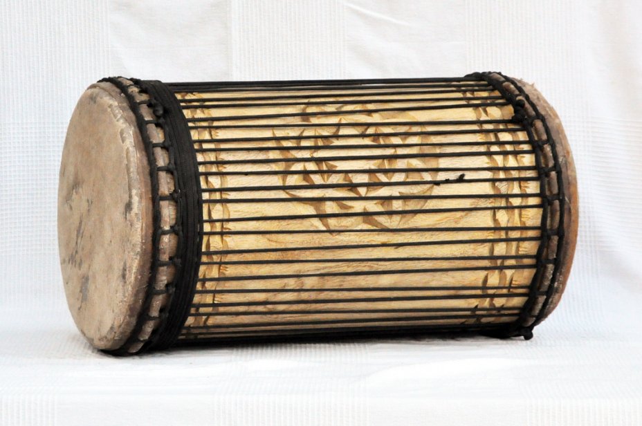 Dundun sangban montage traditionnel en melina - Tambour doumdoum de Guinée
