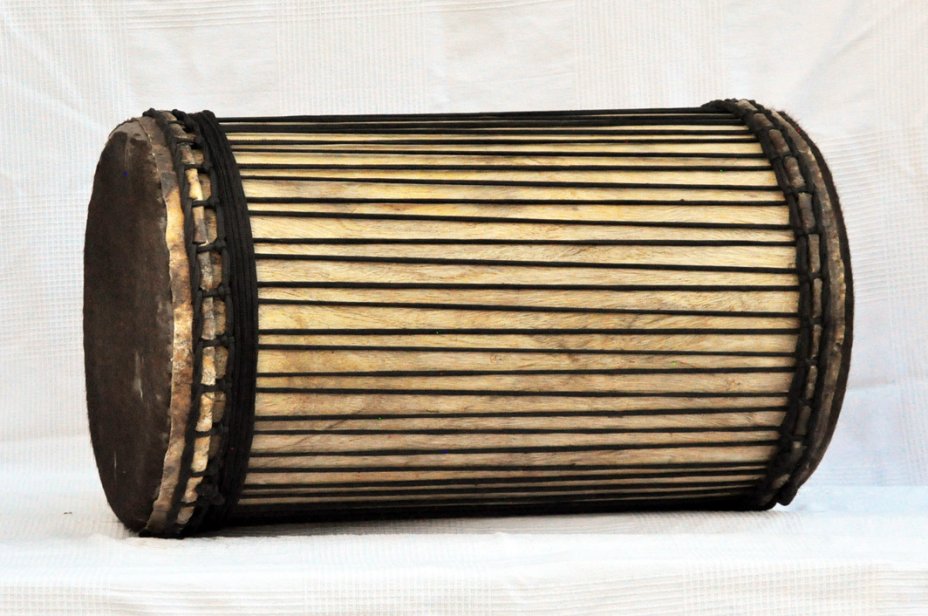 Dundun dundunba montage traditionnel en melina - Tambour doumdoum de Guinée