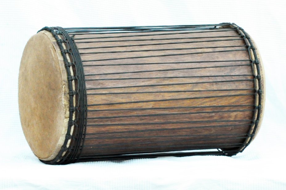 Dundun sangban 4 fers - Tambour dundun de Guinée en guéni
