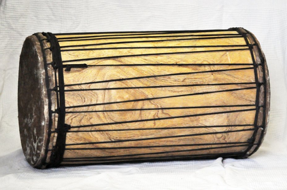 Dundun dundunba montage traditionnel en melina - Tambour doumdoum de Guinée