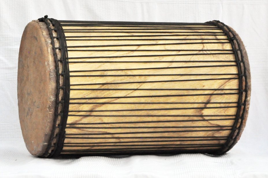 Dundun dundunba montage traditionnel en melina - Tambour doumdoum de Guinée