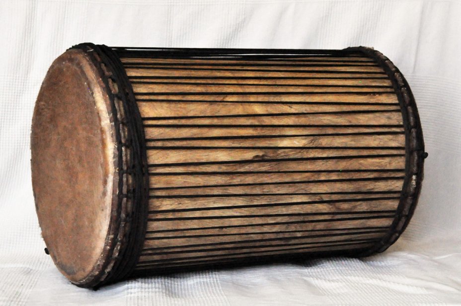 Dundun dundunba montage traditionnel en melina - Tambour doumdoum de Guinée