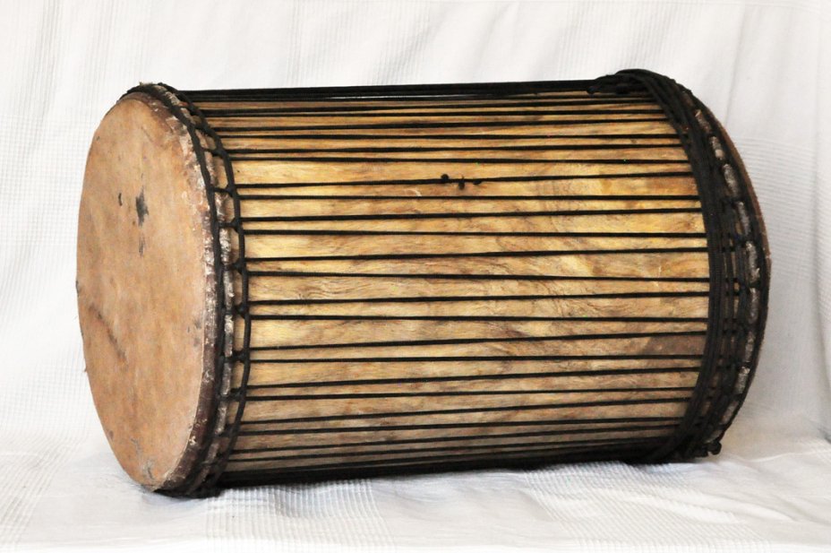 Dundun dundunba montage traditionnel en melina - Tambour doumdoum de Guinée