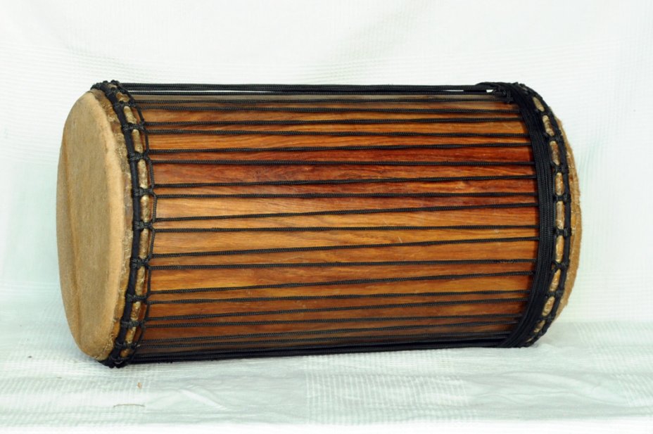 Dundun sangban 4 fers - Tambour dundun de Guinée en guéni