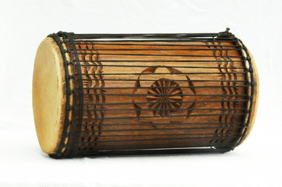 Dundun sangban 4 fers - Tambour dundun de Guinée en guéni