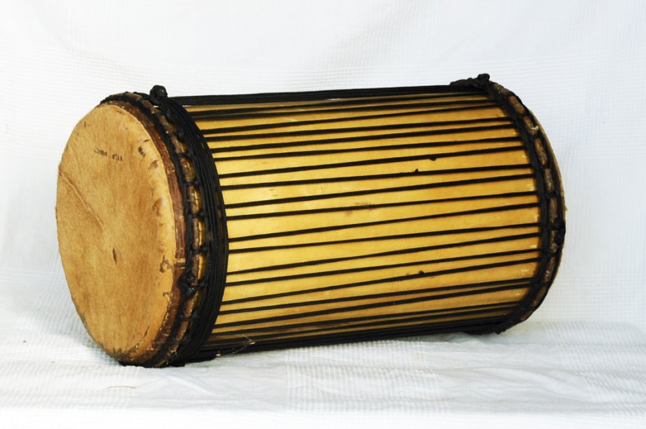 Dundun sangban montage traditionnel en melina - Tambour doumdoum de Guinée