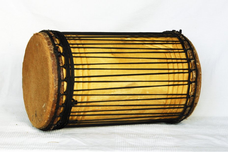 Dundun sangban montage traditionnel en melina - Tambour doumdoum de Guinée