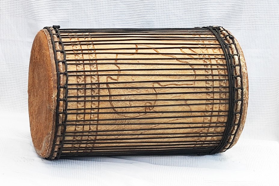 Dundun dundunba montage traditionnel en melina - Tambour doumdoum de Guinée