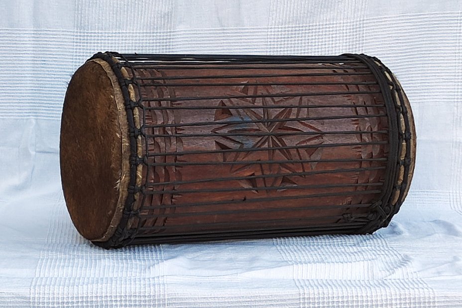 Dundun kenkeni 4 fers en guéni - Tambour dundun de Guinée