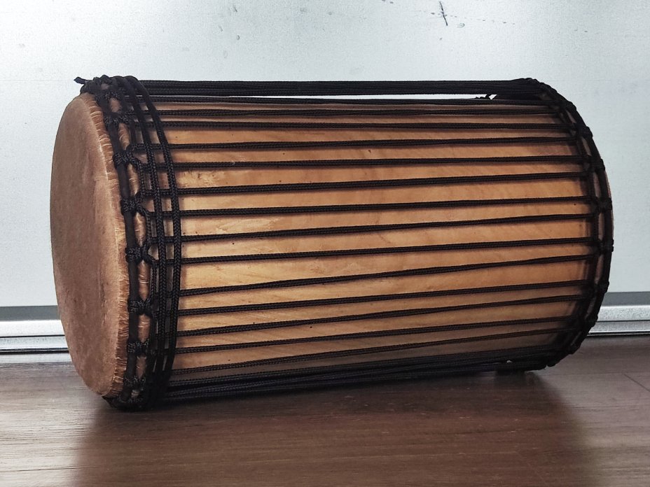 Tambours basses dunun - Doundoun kenkeni de Guinée montage 4 fers