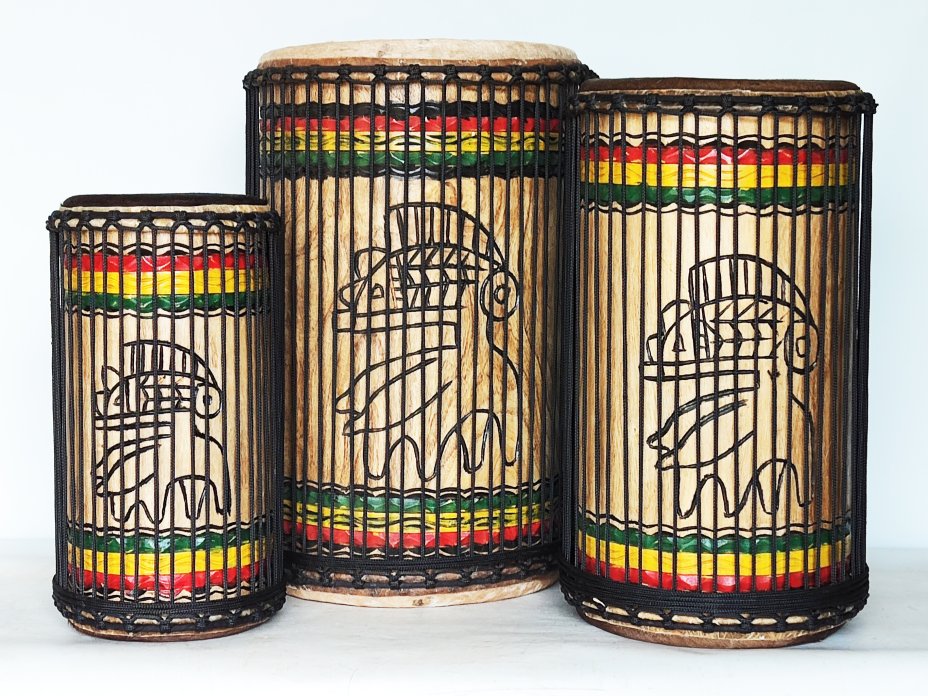 Ensemble de tambours basses dunun - Set de doundouns de Guinée