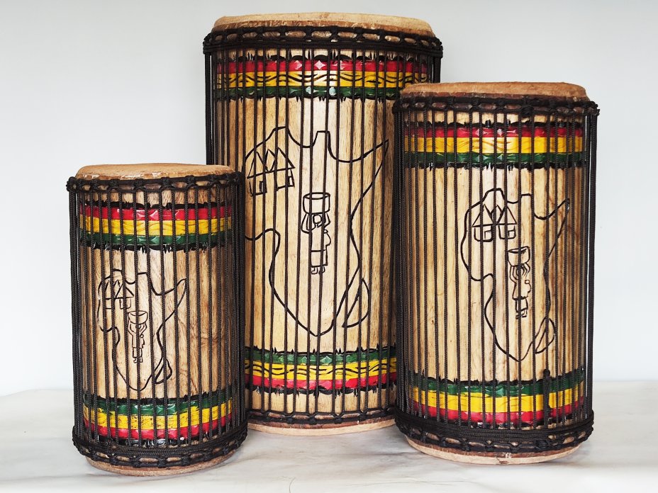 Ensemble de tambours basses dunun - Set de doundouns de Guinée