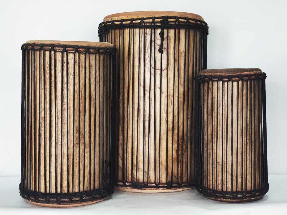 Ensemble de tambours basses dunun - Set de doundouns de Guinée