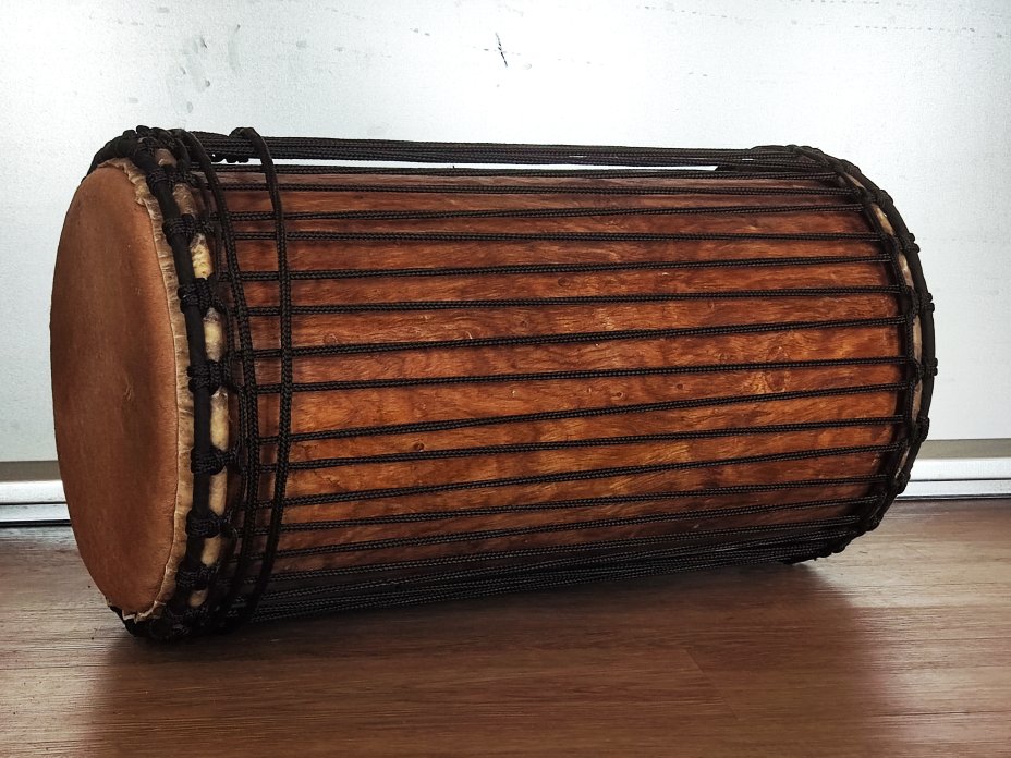 Tambours basses dunun - Doundoun kenkeni de Guinée montage 4 fers