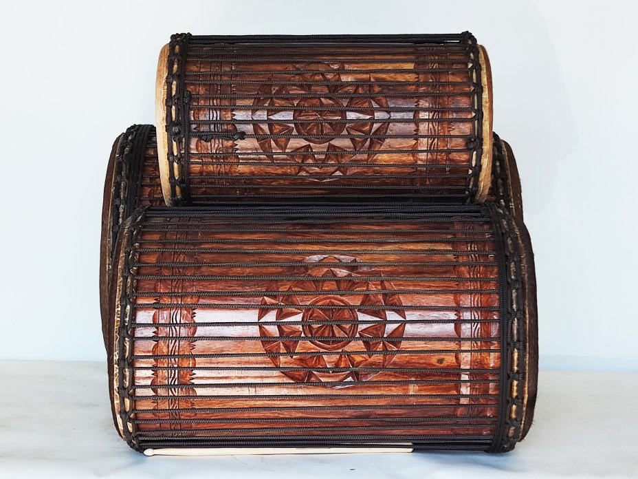 Ensemble de tambours basses dunun - Set de doundouns de Guinée