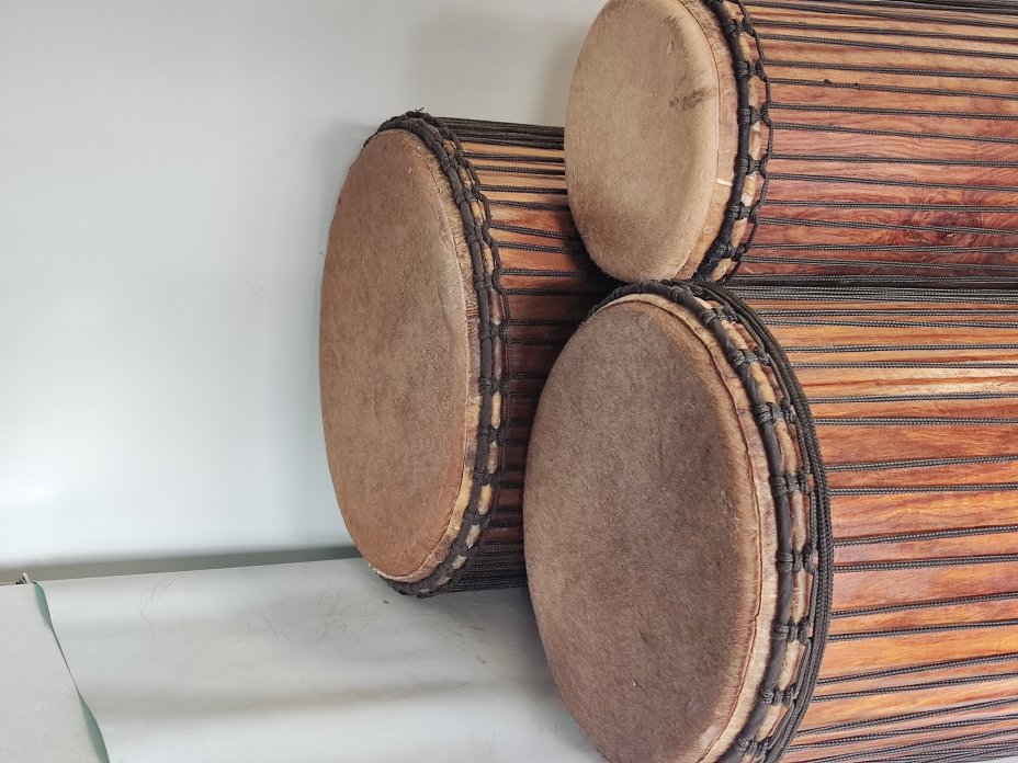 Ensemble de tambours basses dunun - Set de doundouns de Guinée 6661