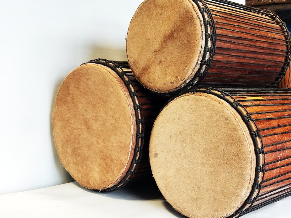 Set de dununs de Guinée en guéni (bois de balafon)