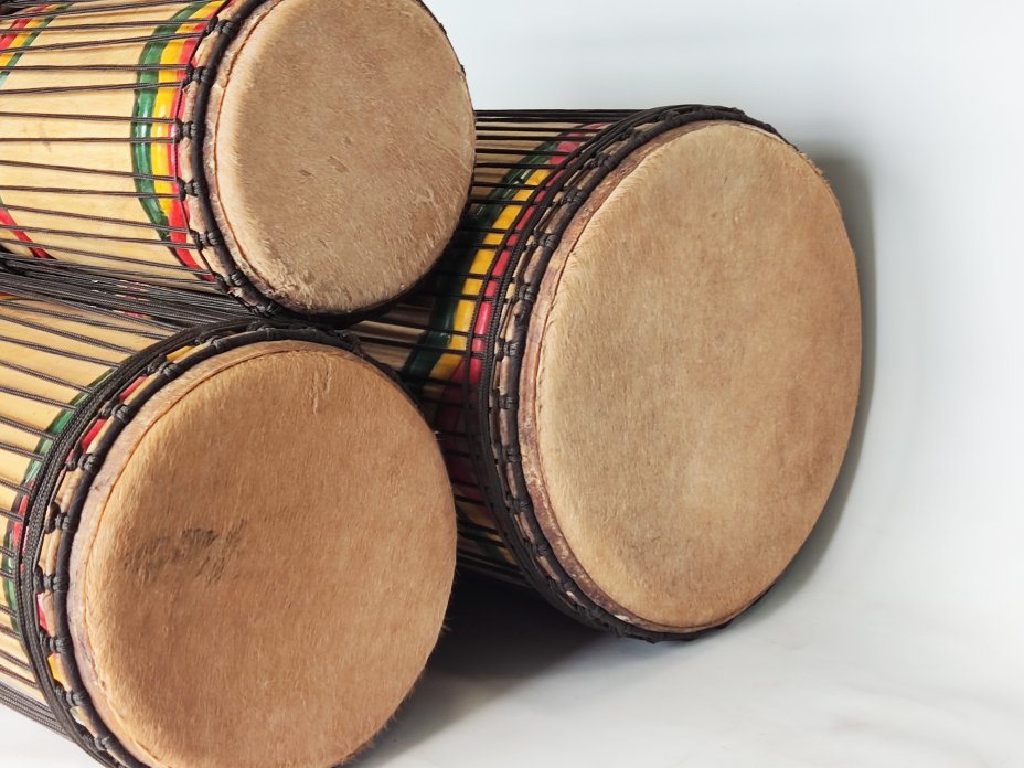 Ensemble de tambours basses dunun - Set doundouns Guinée