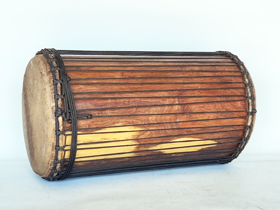 Dundun sangban 4 fers - Tambour dundun de Guinée en guéni